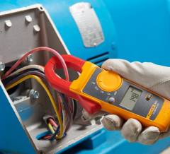 Fluke 302+ CAT III Digital Clamp Meter 6101428